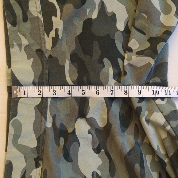 Lands' End Camouflage Starfish Legging Pant LARGE Green Camo - Picture 13 of 14